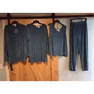 Lot of 4 Units Woman's Plus Sz 2X Slinky Stretch Travel Tops & Pants Tank Button